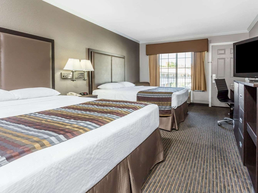 Super 8 by Wyndham Mountain View主图