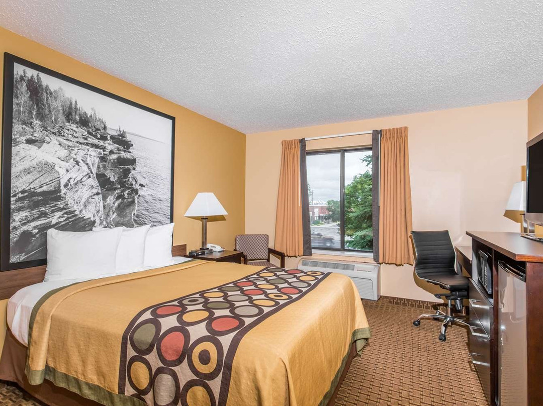 Super 8 by Wyndham Sun Prairie/Madison E主图