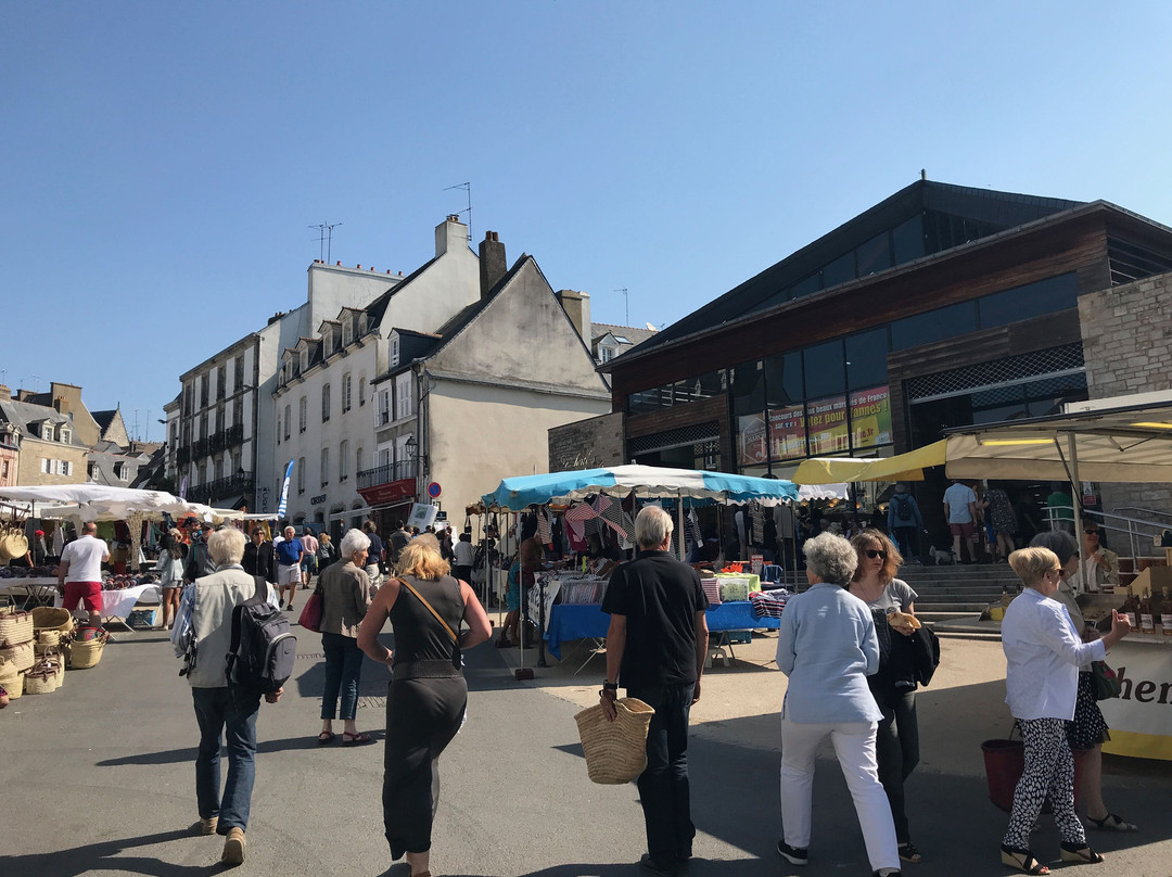 Place du Poids Public-瓦讷必去景点