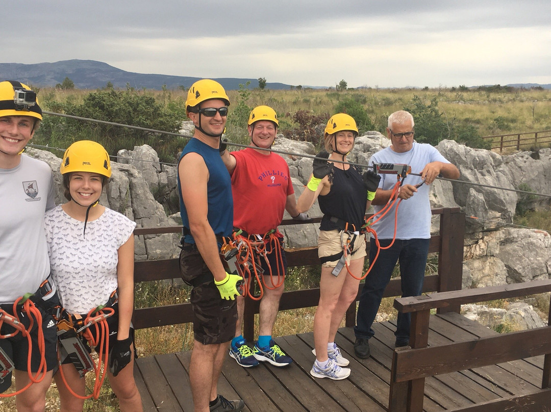 Zip Line Cikola Canyon景点图片