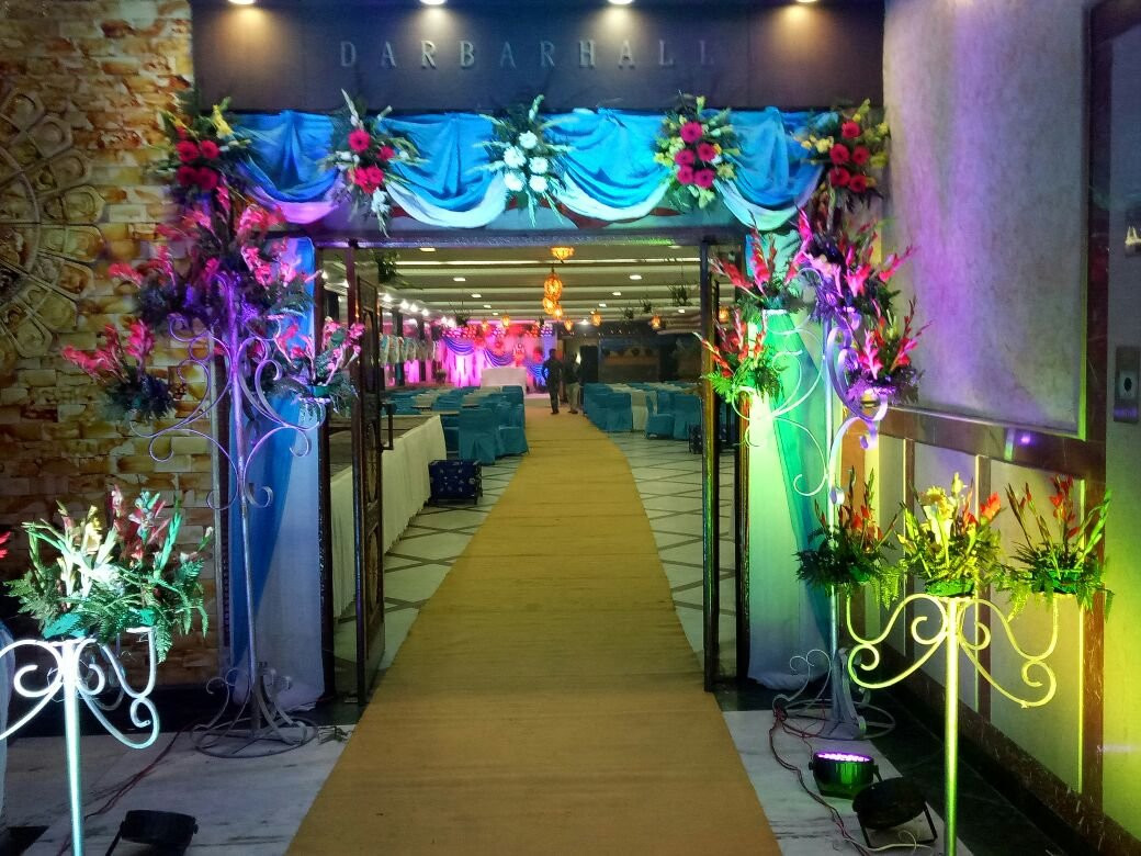 OYO 4064 Maharaja Hotel