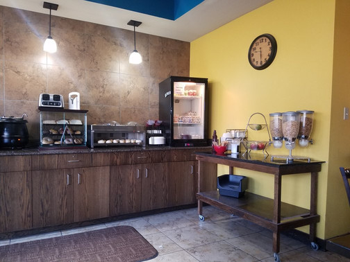 Parkwood Inn & Suites主图