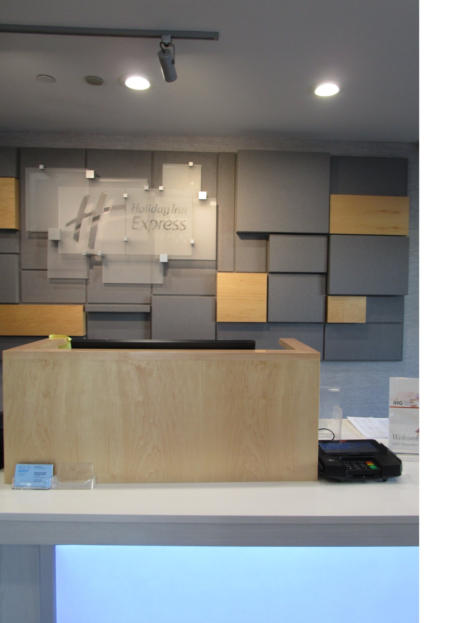 Holiday Inn Express Fullerton - Anaheim By IHG-浴室