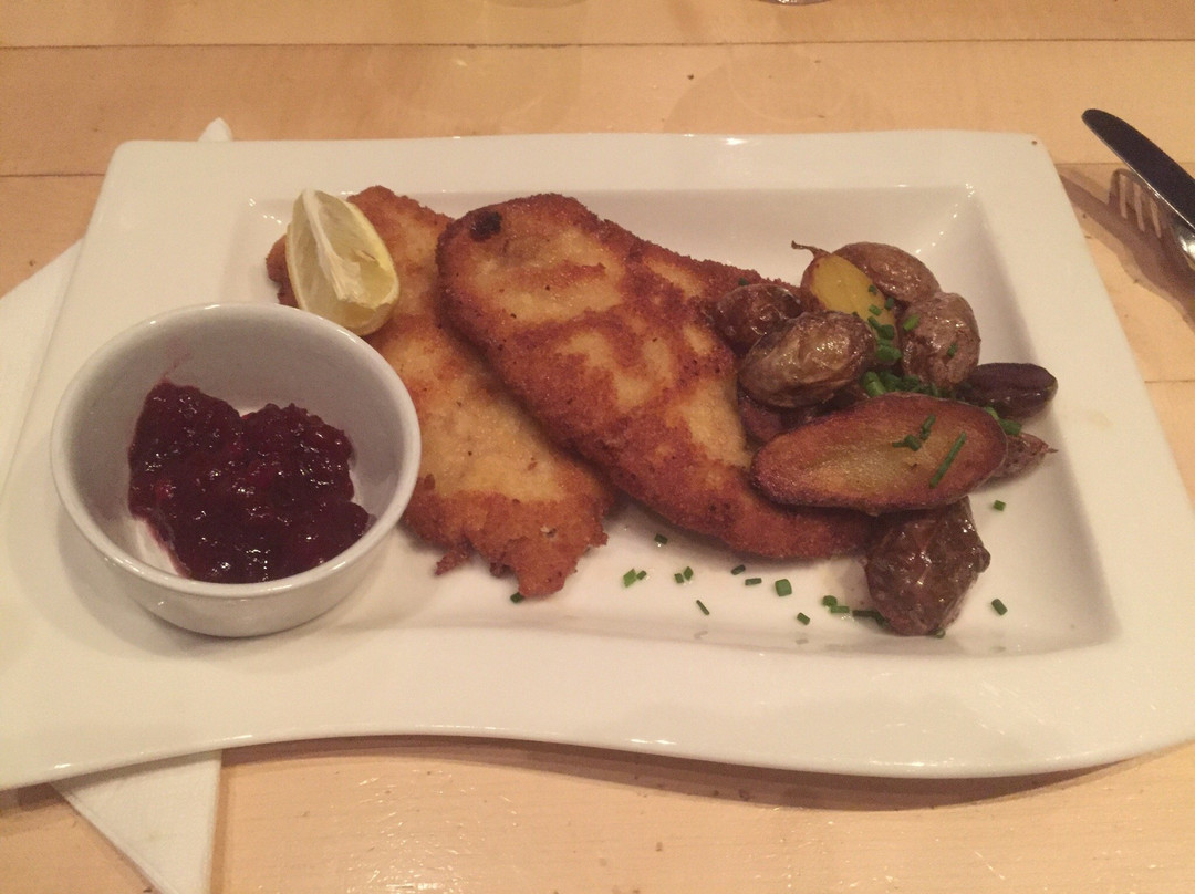 St. Leonhard餐馆和美食-Gasthaus Zum Fassl