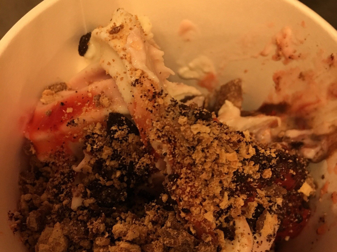 Krave Frozen Yogurt & Candy Shoppe