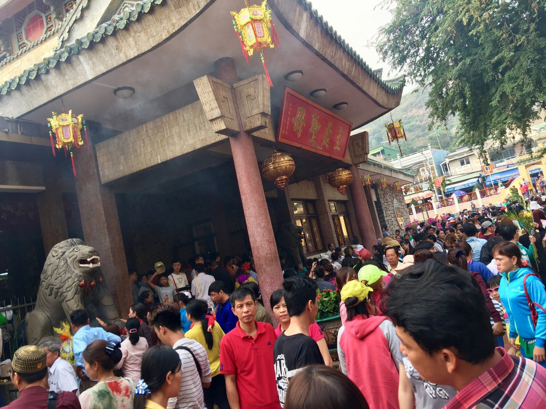 Ba Chua Xu Temple Festival-朱笃必去景点
