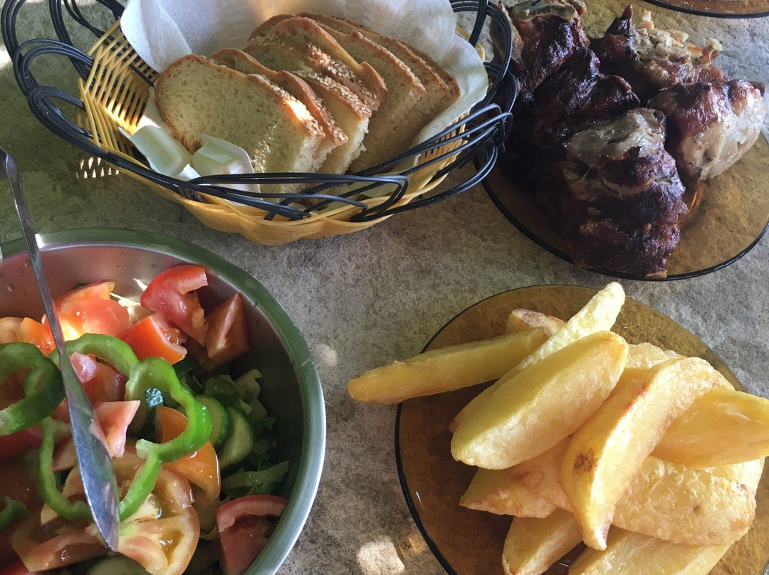 Peyia餐馆和美食-Viklari