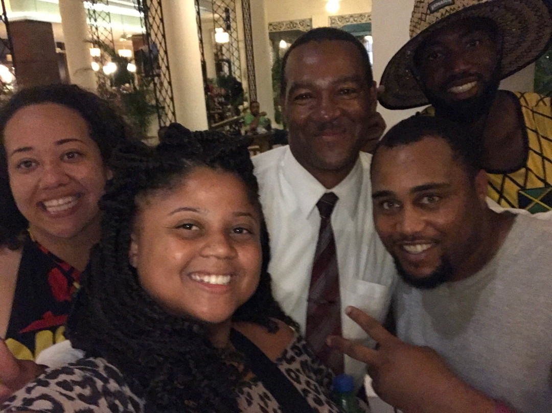 Uton's Private Tours-蒙特戈贝必去景点