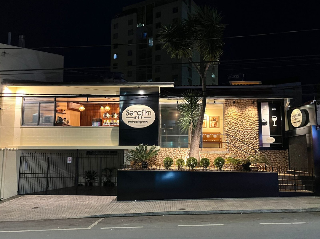 Serafim Adega & Café