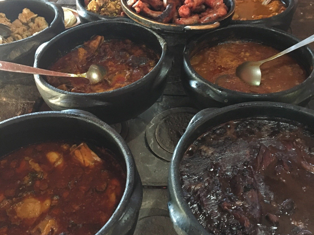 Igarape餐馆和美食-Tropeirao Caipira