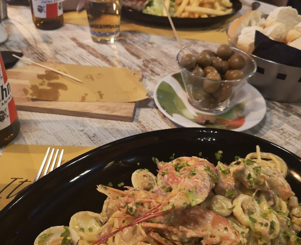 Godiva Bistrot Drink And Food