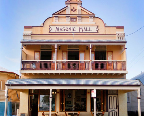 Matthew Thomas Cafe主图