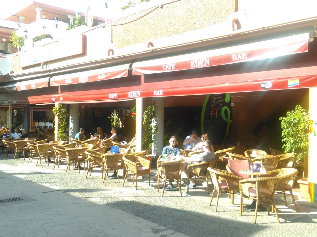 Cafe Eden Bar-英国人海滩必去景点