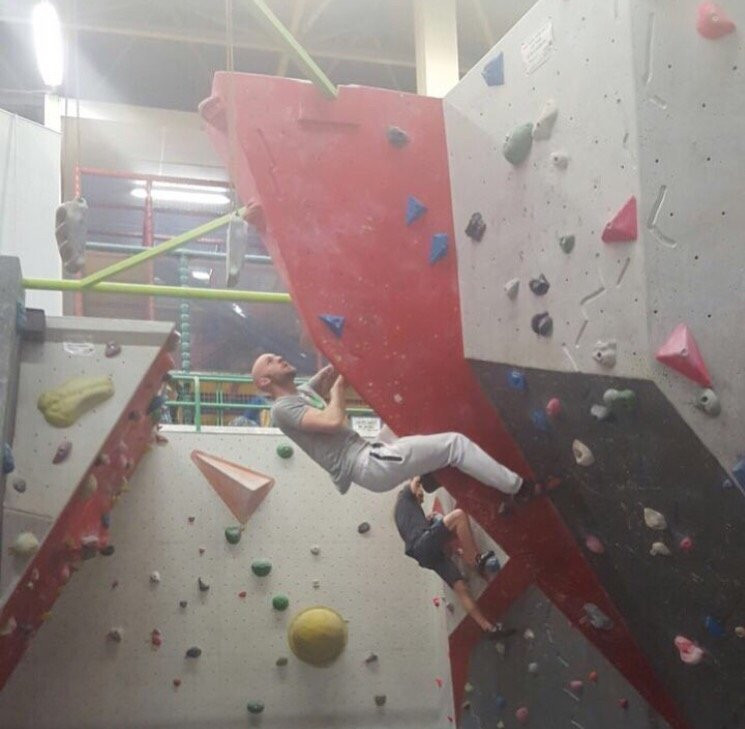 Alton Climbing Centre景点图片