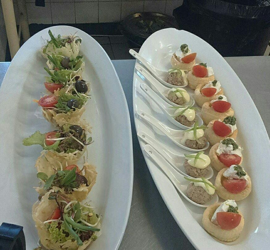 Chitungwiza餐馆和美食-Harare Cresta Lodge