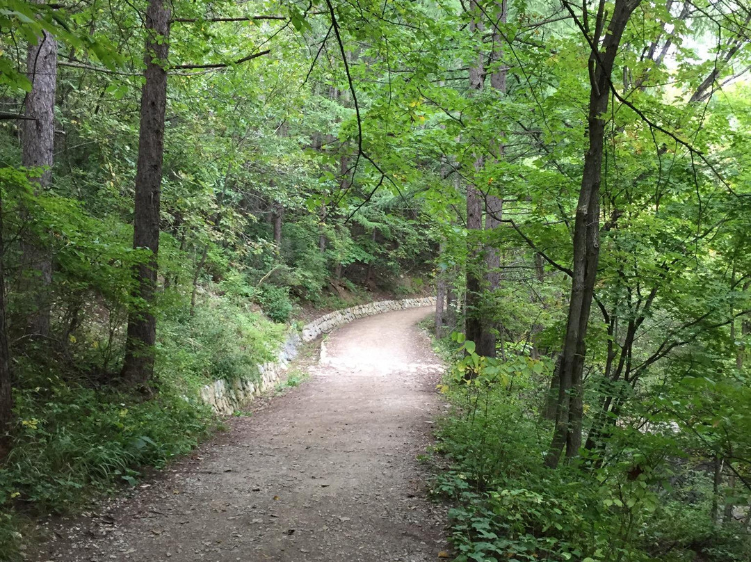 Geomnyongso Pond-太白市必去景点
