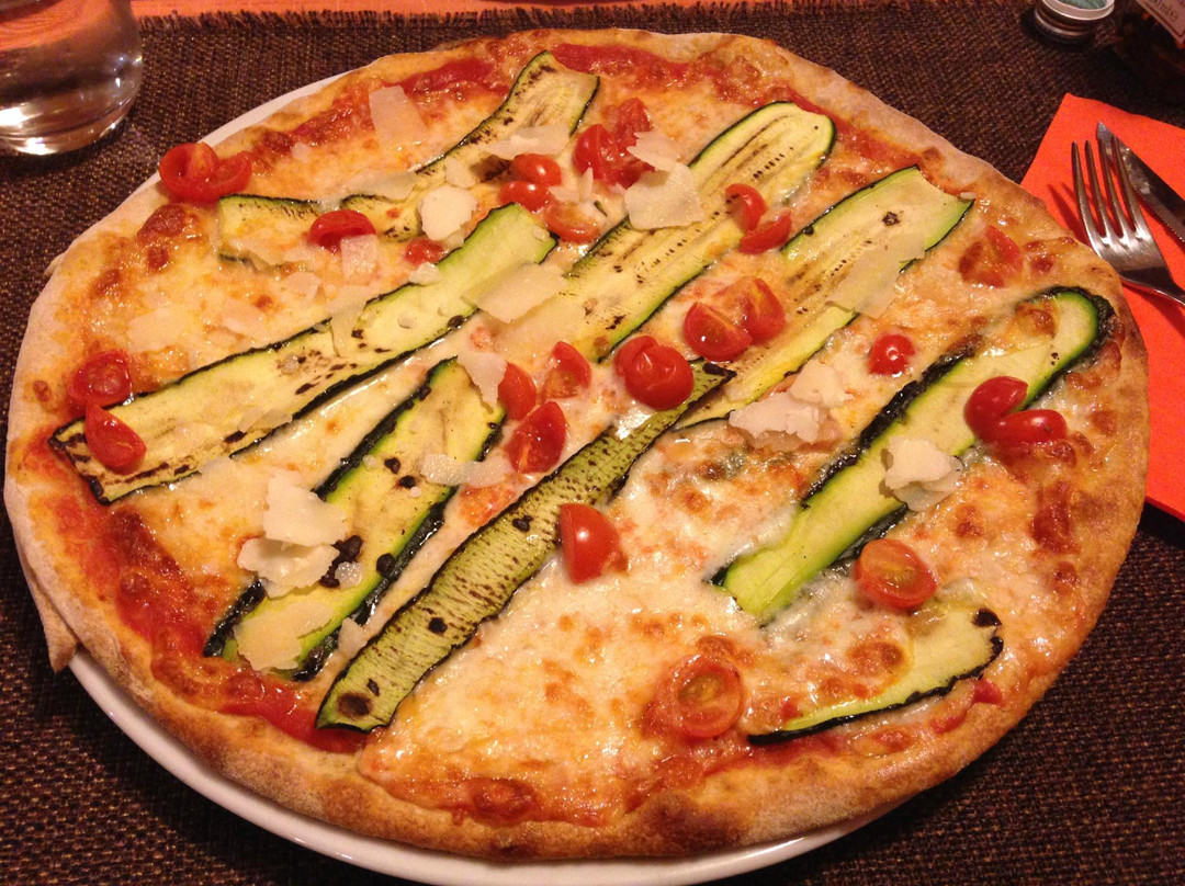 Gradiscutta餐馆和美食-Trattoria Pizzeria Savorgnan