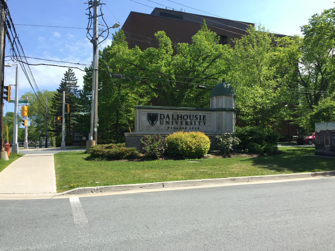 Dalhousie University-哈利法克斯必去景点