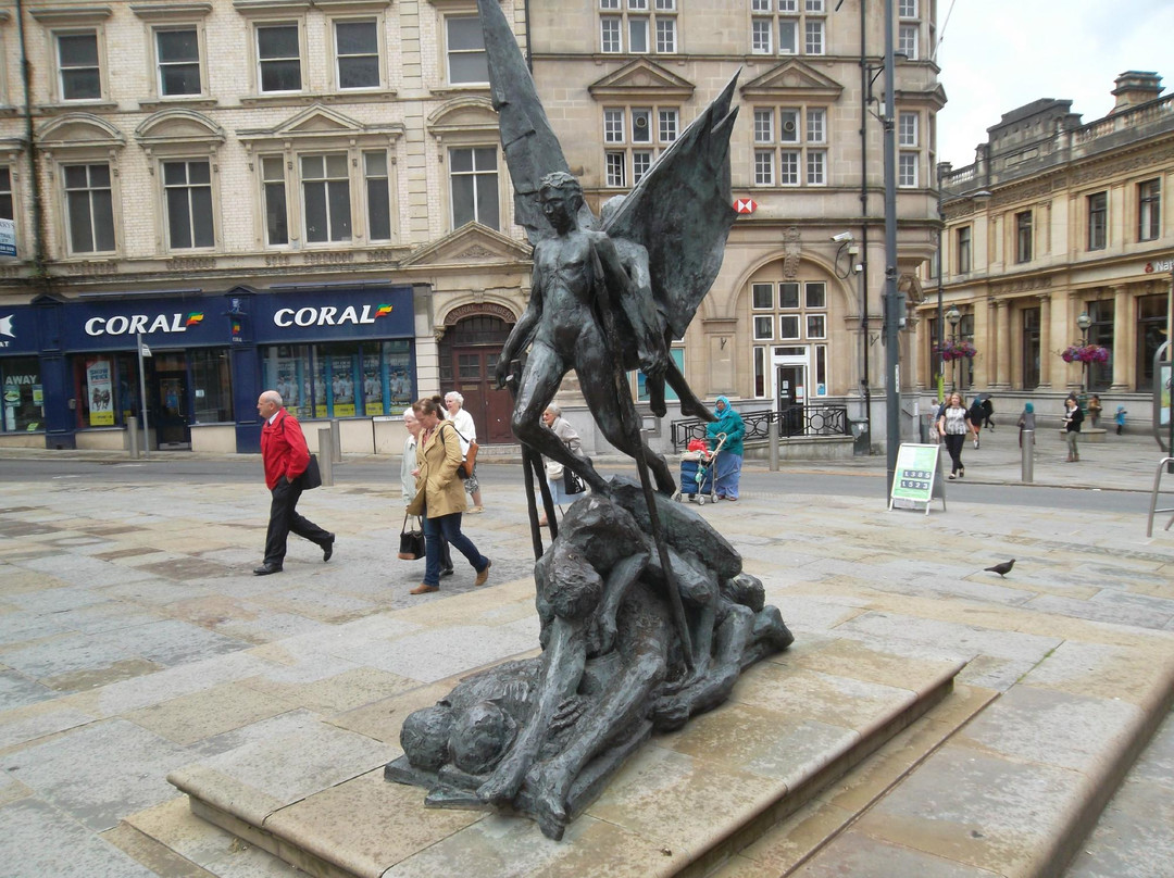 Chartist Commemorative Sculpture - Union, Prudence, Energy-纽波特必去景点