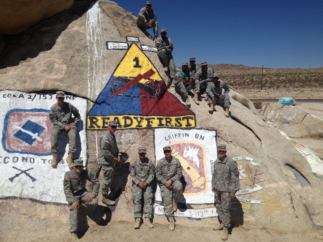 Painted rocks-Fort Irwin必去景点