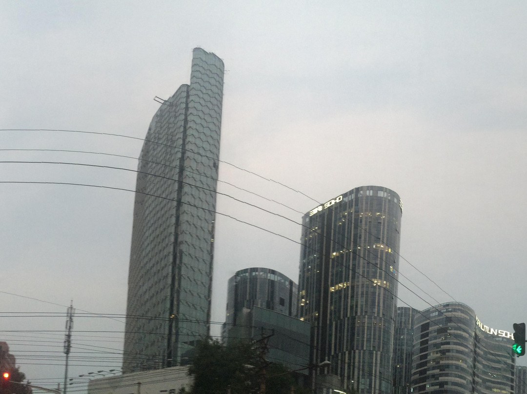 三里屯酒吧街-北京市必去景点