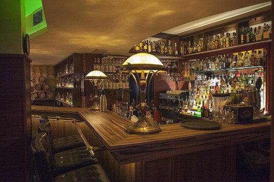 Pench's Club-瓦尔纳必去景点