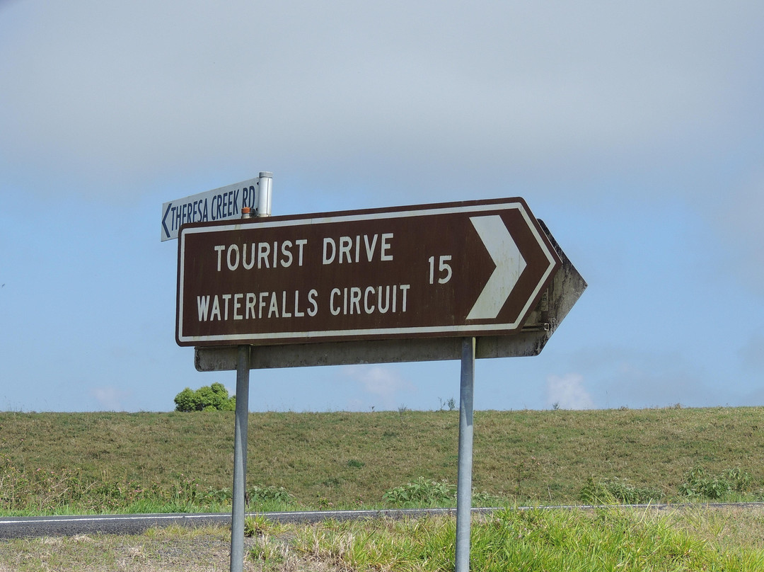 Ellinjaa Falls-Millaa Millaa必去景点