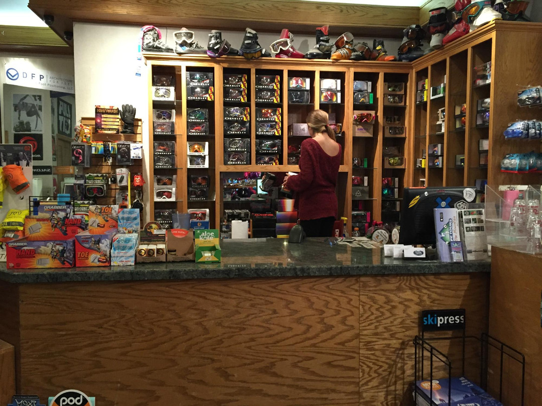 Christy Sports Ski and Snowboard-基斯通必去景点