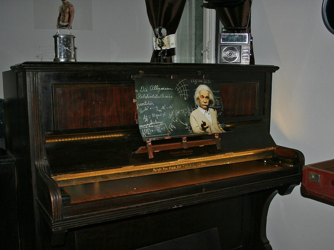 Escape Room-瓦尔纳必去景点