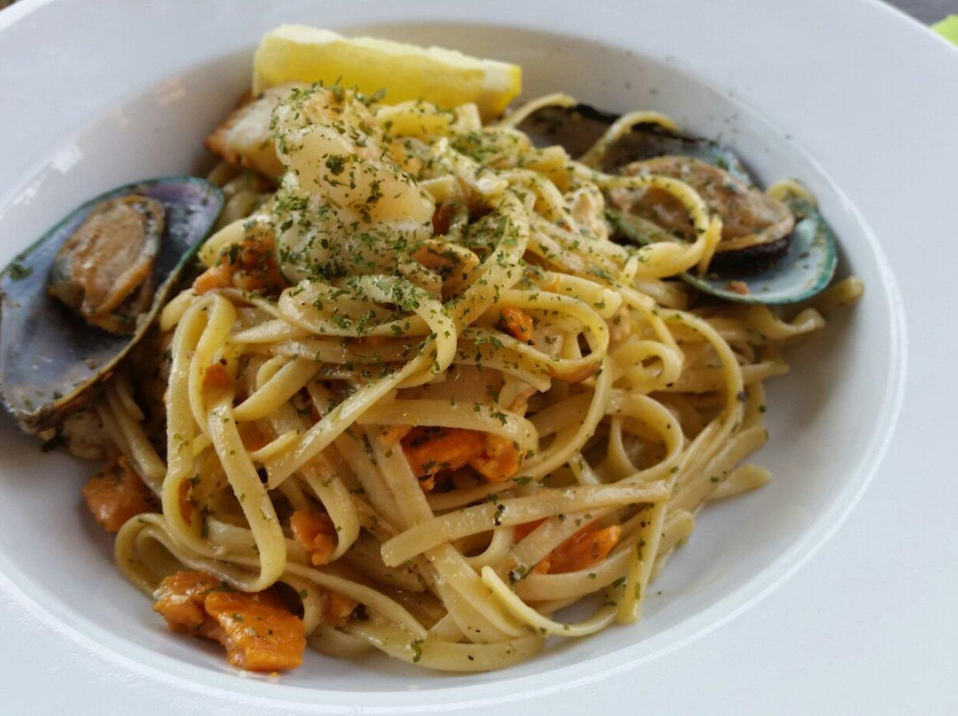 Pyramid Hill餐馆和美食-The Bower Tavern