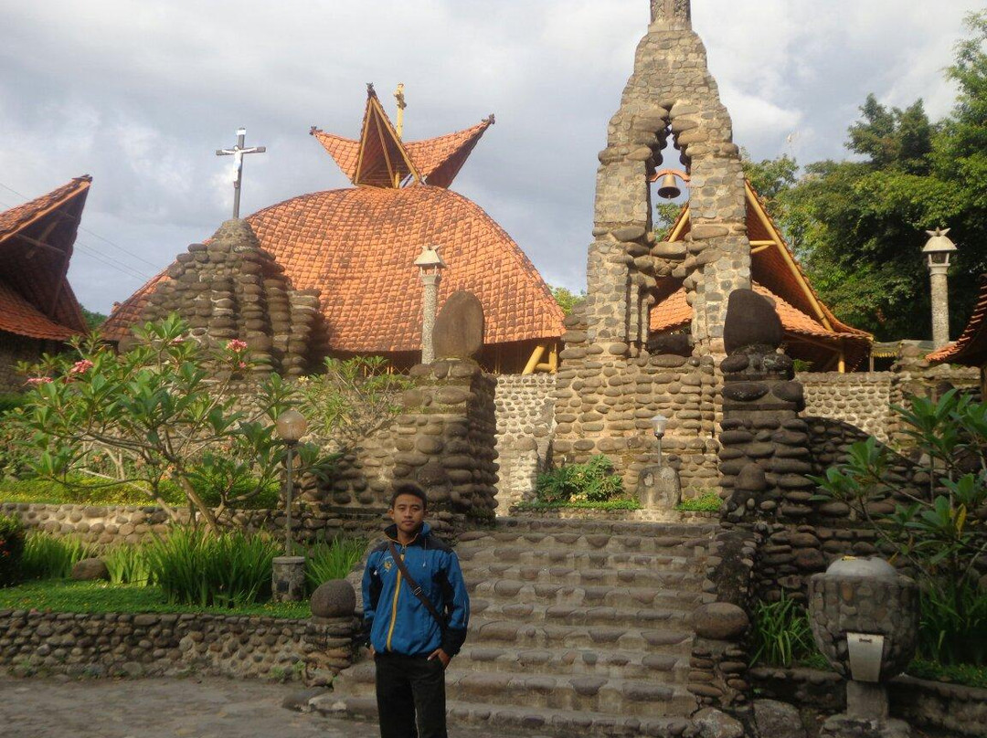 Puh Sarang Church景点图片