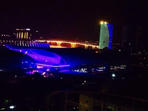 广州朗豪酒店主图