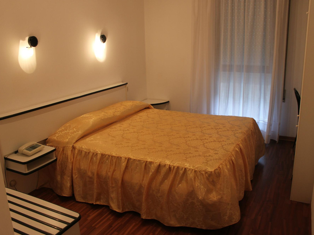 Hotel Le Colombelle主图