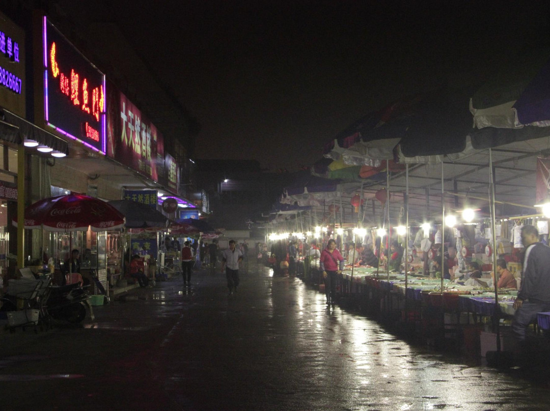 珠海湾仔海鲜街-珠海市必去景点