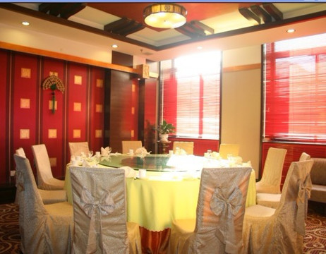 大连大显酒店主图