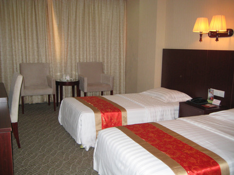 兴华宾馆(深圳华强北科学馆地铁站店)主图