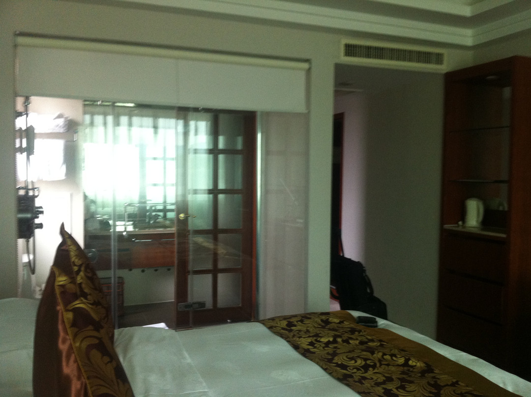 烟台中心大酒店主图