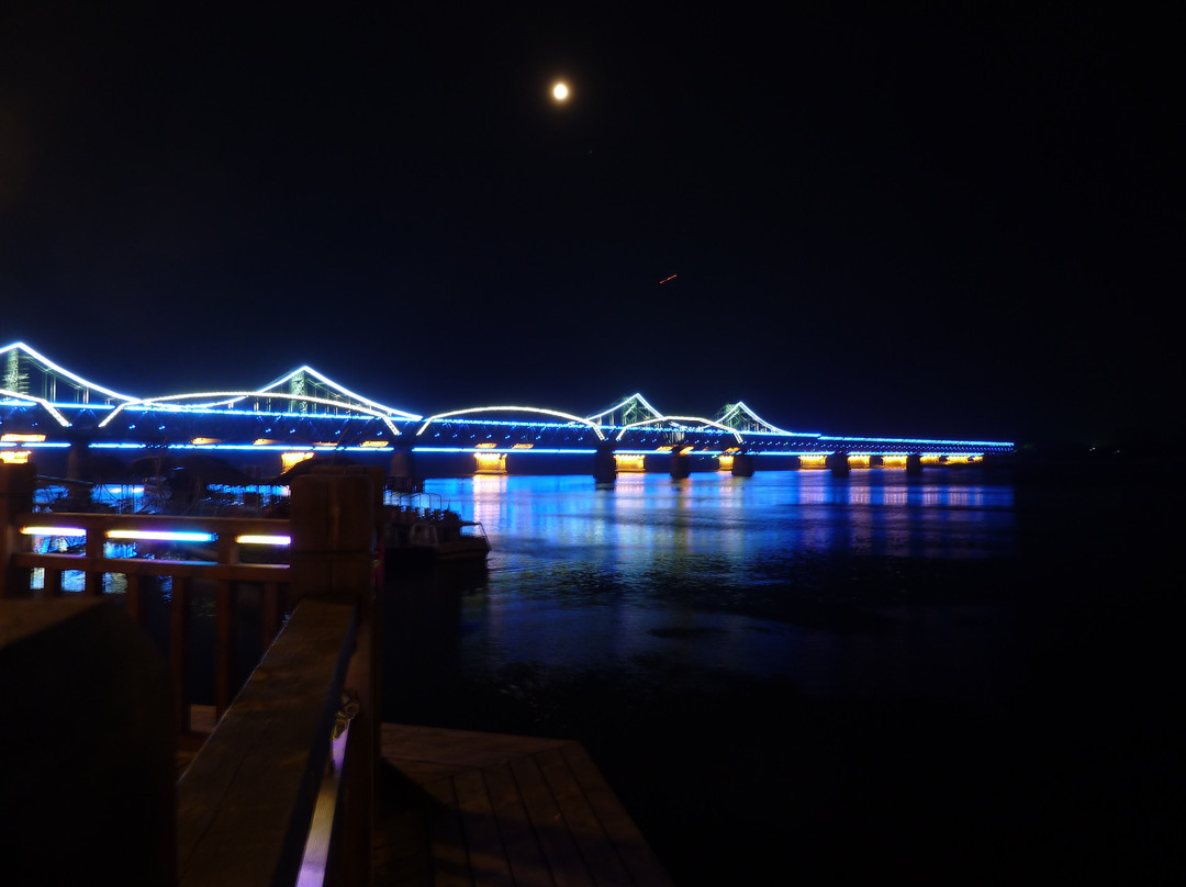 鸭绿江公园-丹东市必去景点