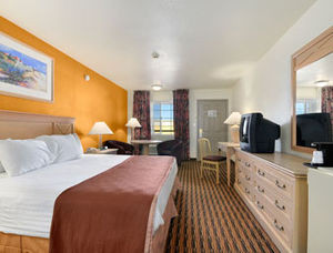 堪萨斯萨林娜豪生酒店