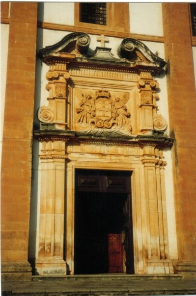 Monastery of Santa Clara-a-Nova景点图片