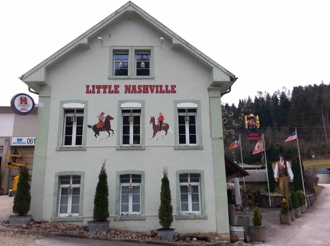 Kleinlutzel餐馆和美食-Little Nashville Saloon