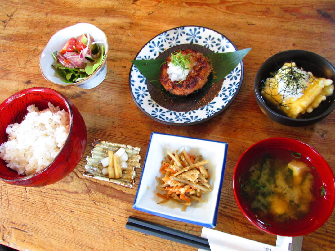 东温市餐馆和美食-Nejimaki Cafe