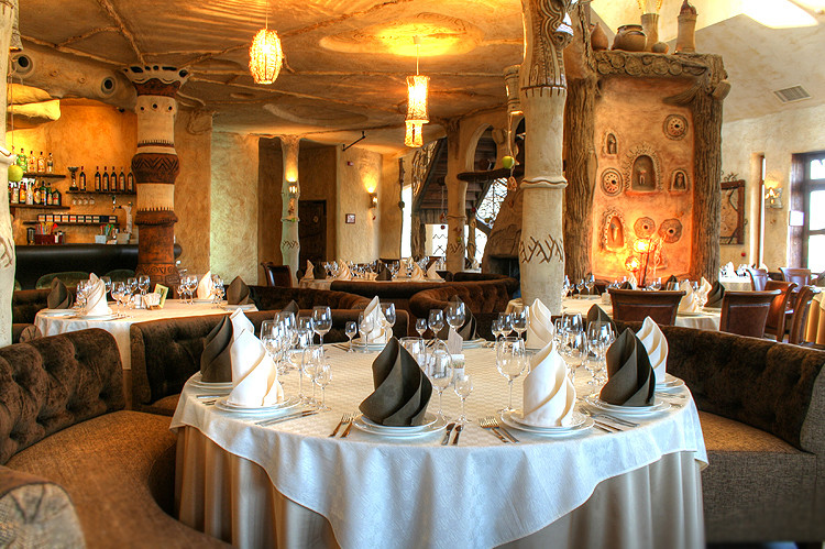 Velyka Buhaivka餐馆和美食-Trypillya Restaurant