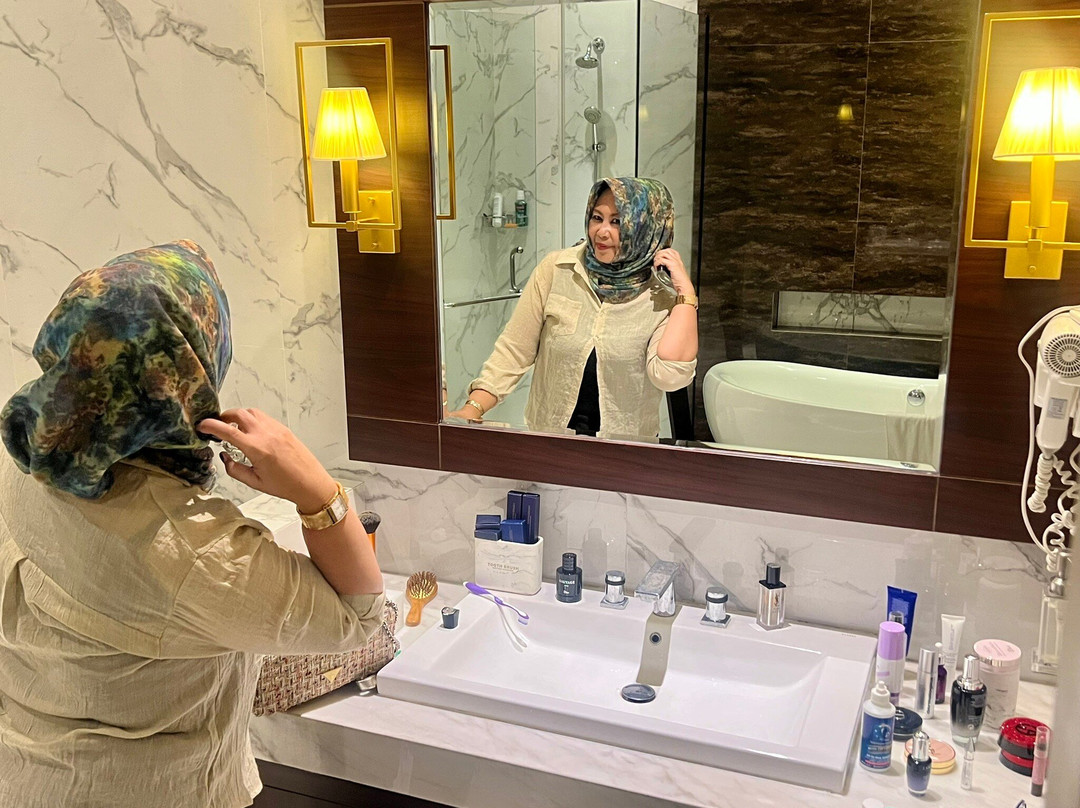 庞越布鲁姆公园酒店主图