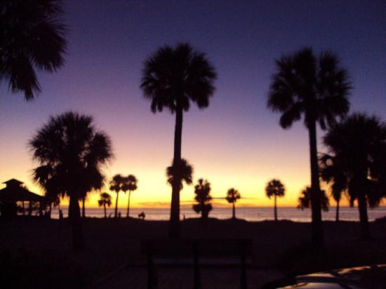 Sunset Beach-塔彭斯普林斯必去景点