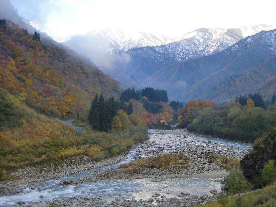Iide Renpo Mountain Range景点图片