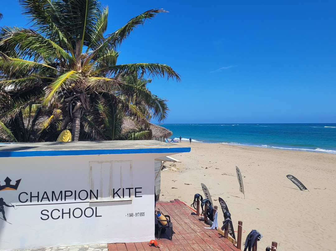 Champion Kiteboarding School-喀巴里特必去景点