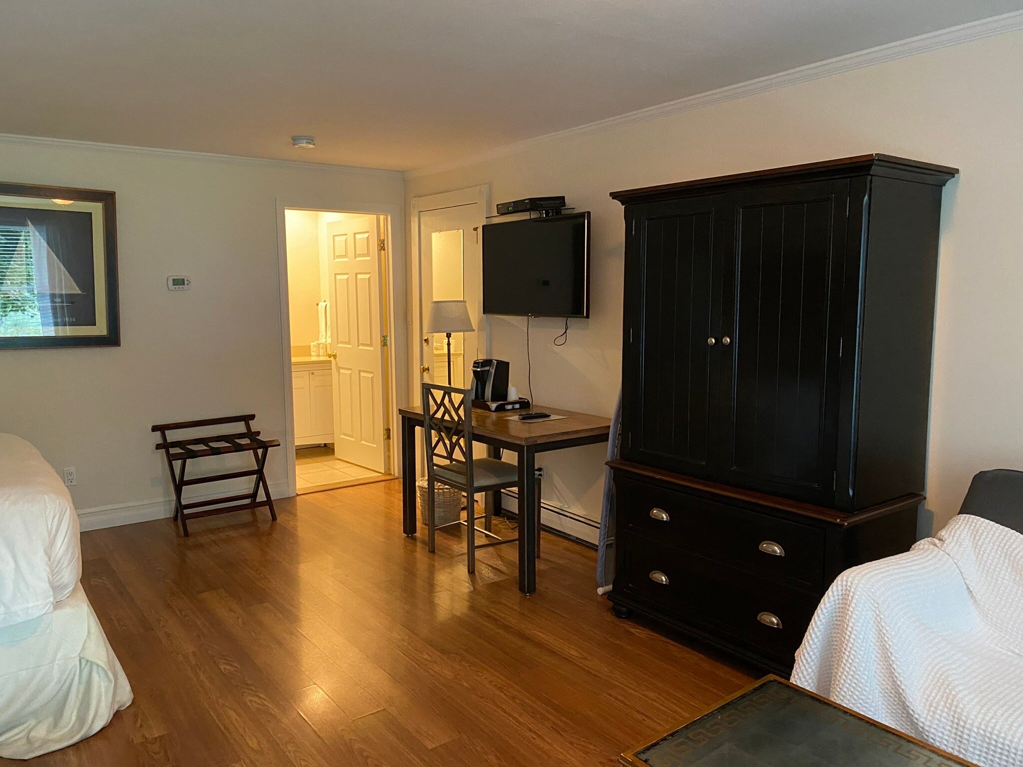 Three Village Inn-官方