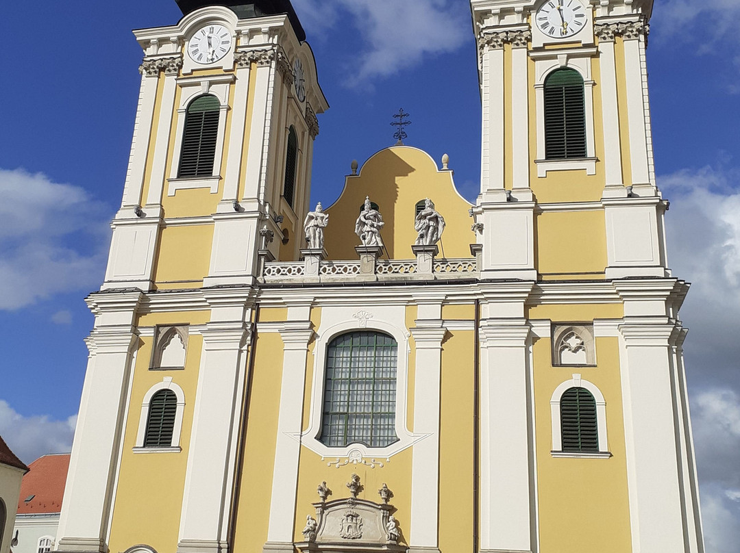 Szent István király Parish Church-Szekesfehervar必去景点