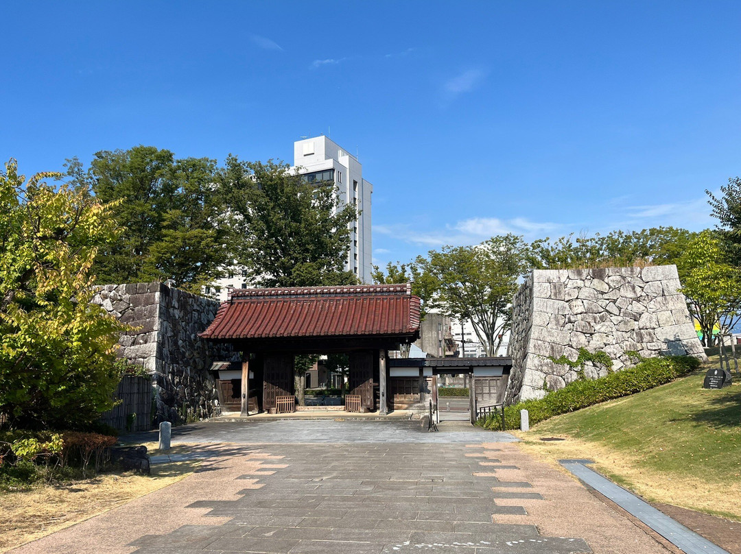 Toyama Castle Ruin Park景点图片